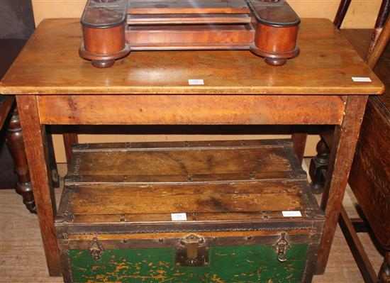 1 drawer pine kitchen table